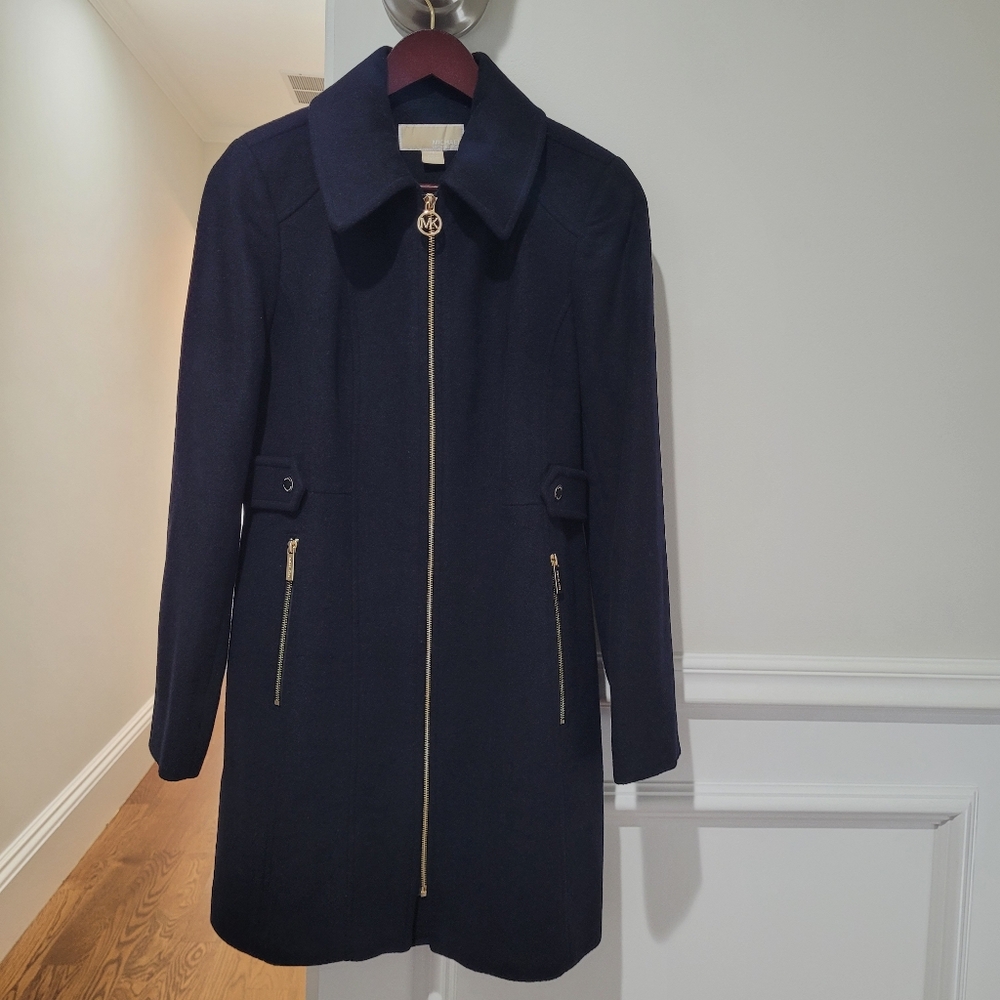 Like New Michael Kors Wool Coat. Zip-Front Closure. Two Pockets. Midnight. XS. - Picture 3 of 16